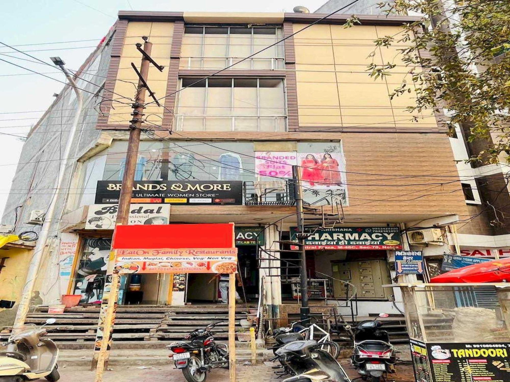Hotel O Aaradhya Residency Нойда Экстерьер фото