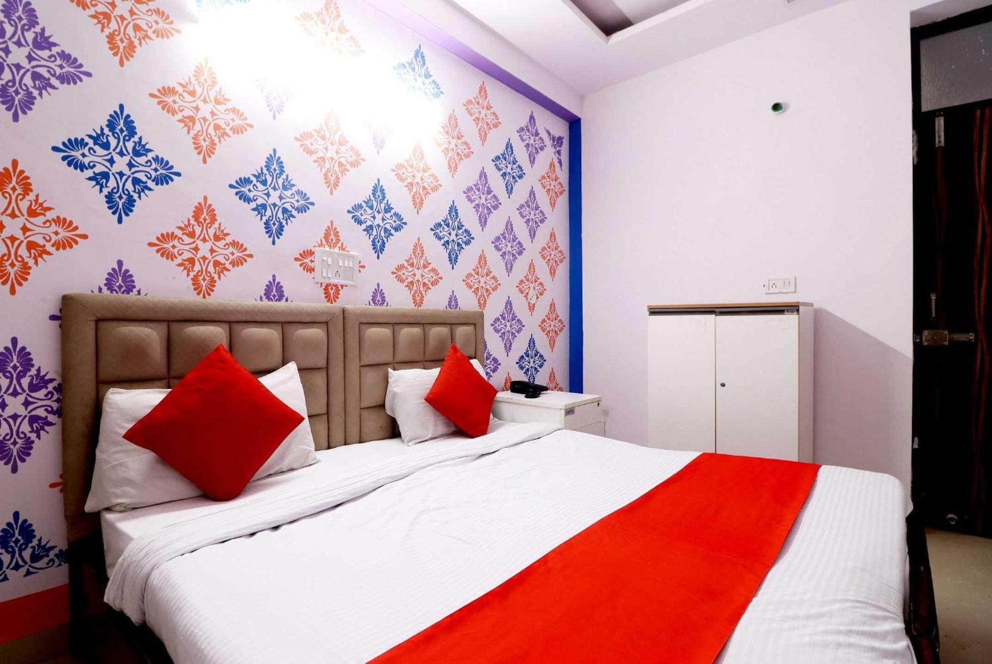 Hotel O Aaradhya Residency Нойда Экстерьер фото
