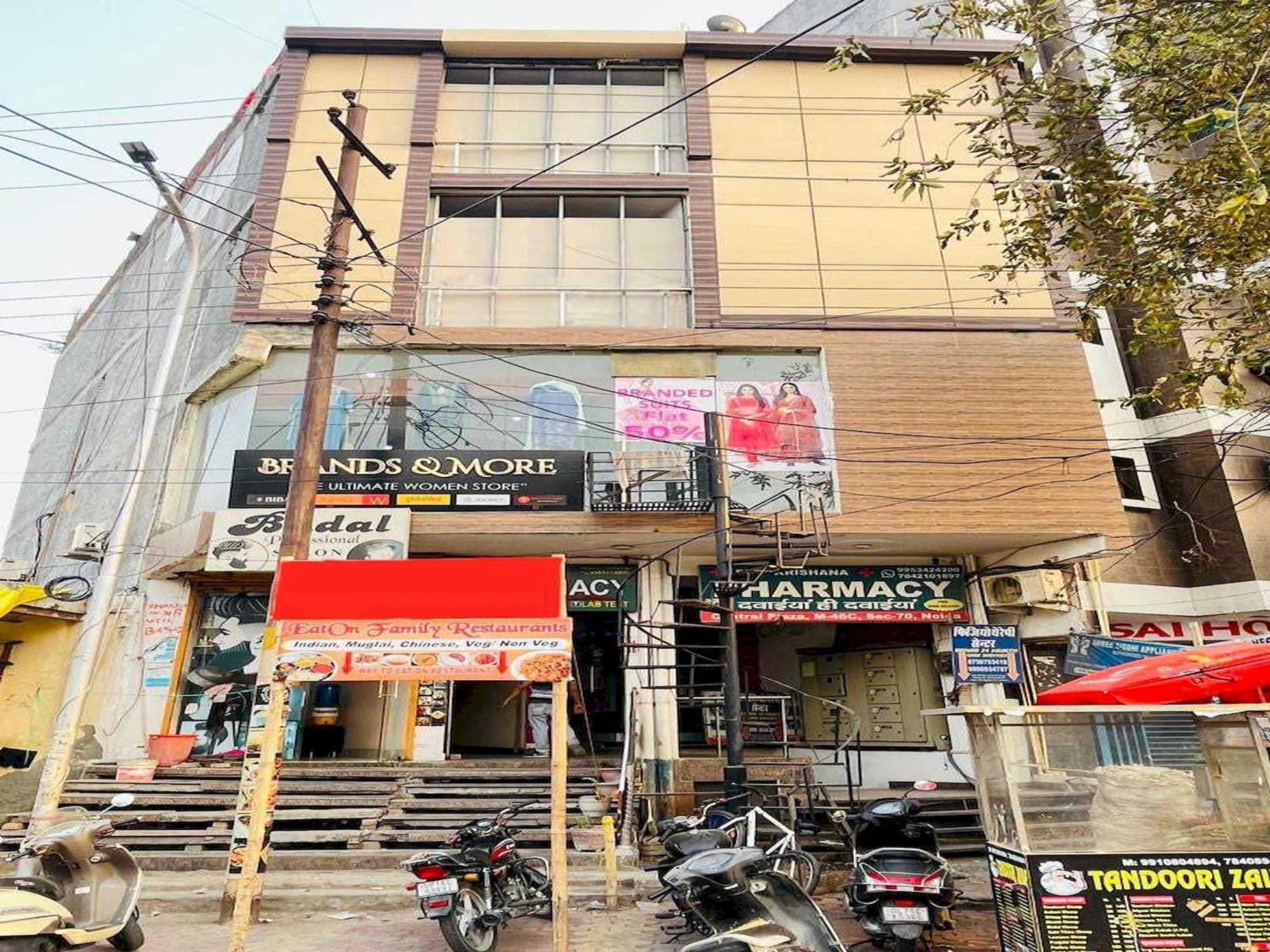 Hotel O Aaradhya Residency Нойда Экстерьер фото