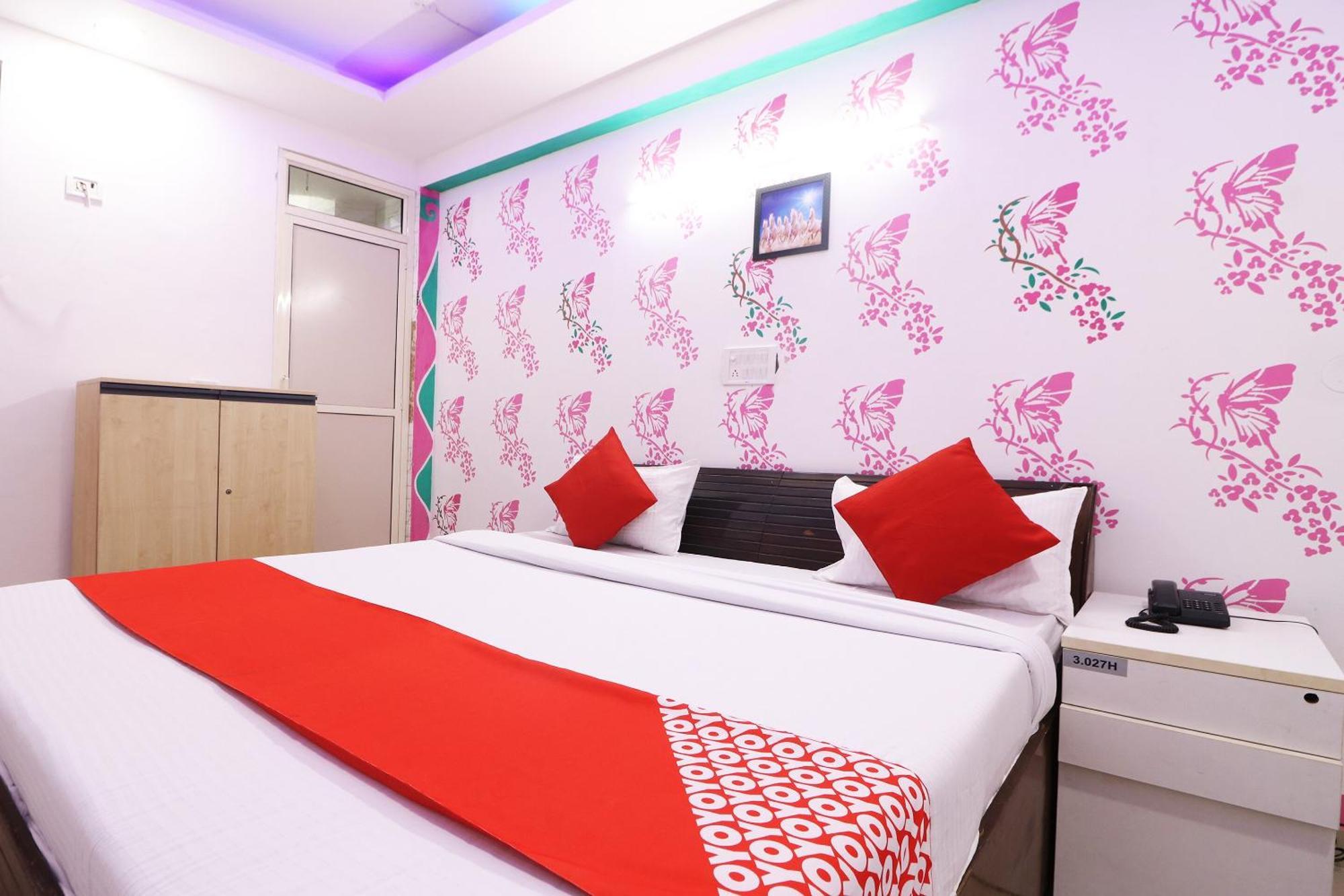 Hotel O Aaradhya Residency Нойда Экстерьер фото