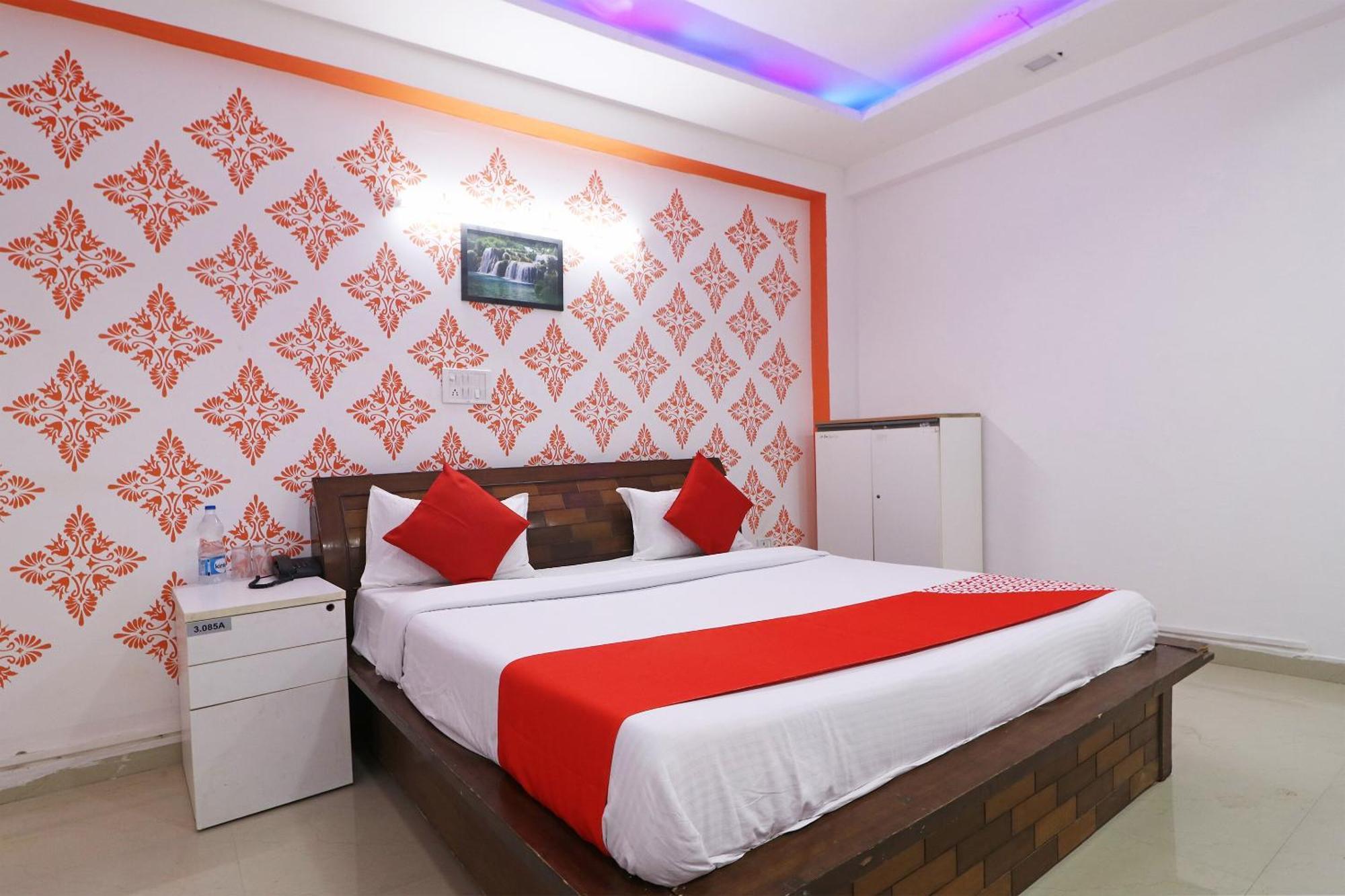 Hotel O Aaradhya Residency Нойда Экстерьер фото
