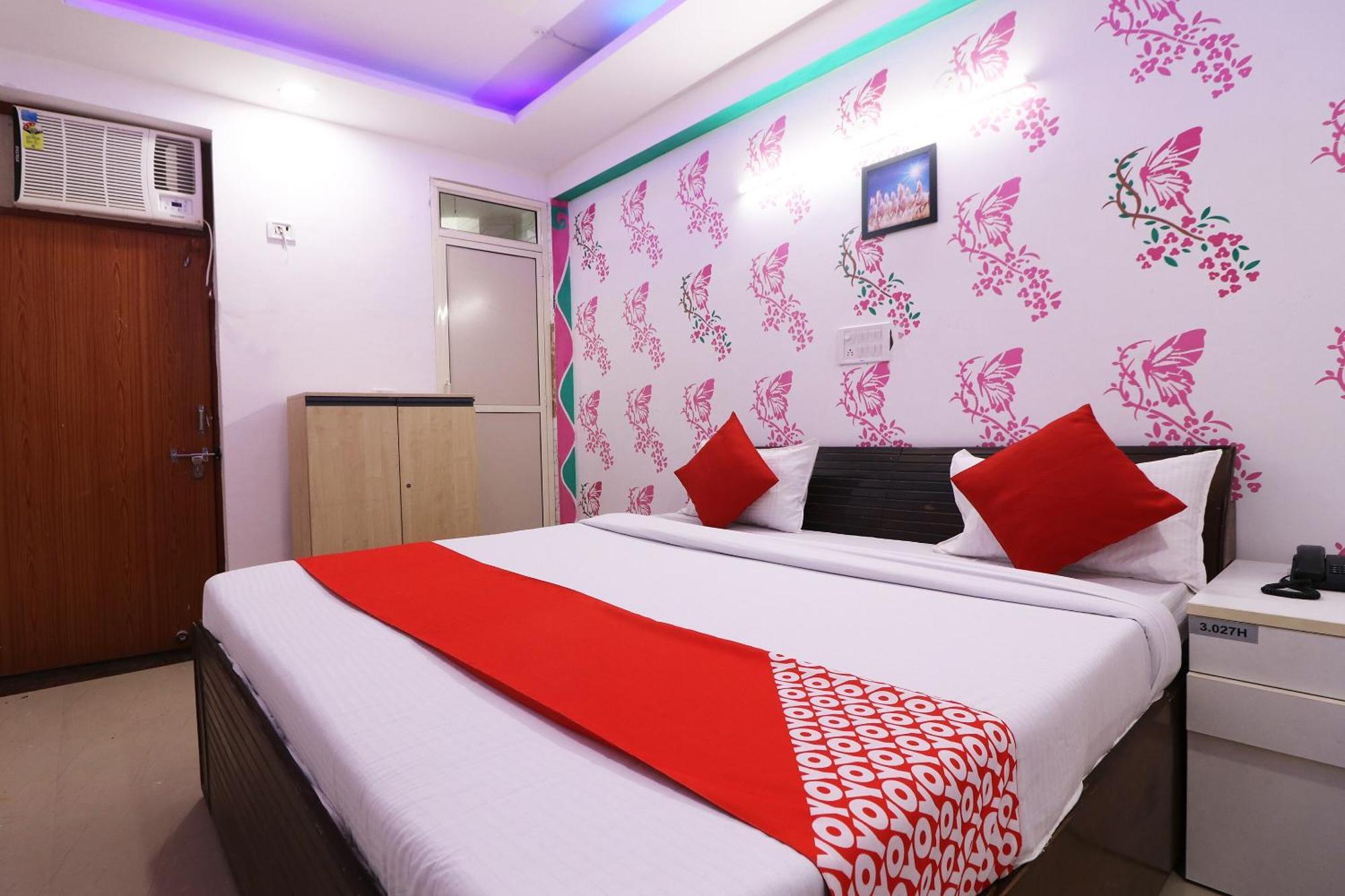 Hotel O Aaradhya Residency Нойда Экстерьер фото