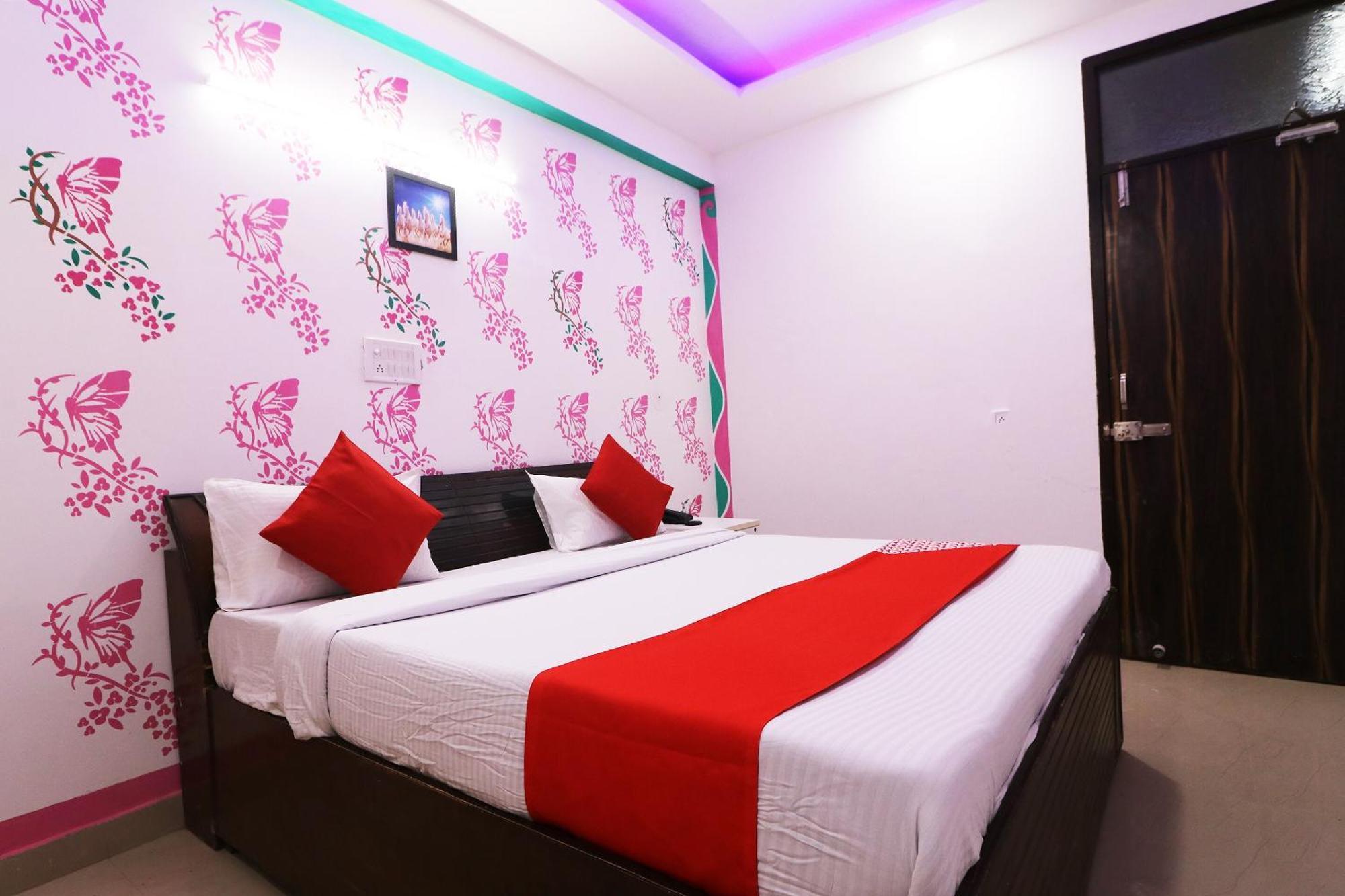 Hotel O Aaradhya Residency Нойда Экстерьер фото